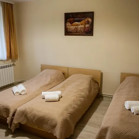 Avenue House 3*