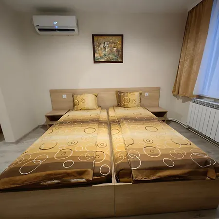 בית הארחה Avenue House 3*